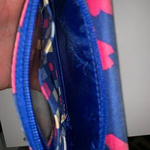 Vera Bradley lanyard pocket !